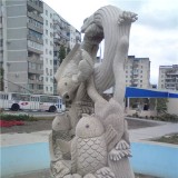 Памятник рыбам в Новороссийске, Россия
