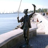 Памятник рыбаку в Бердянске (Украина)